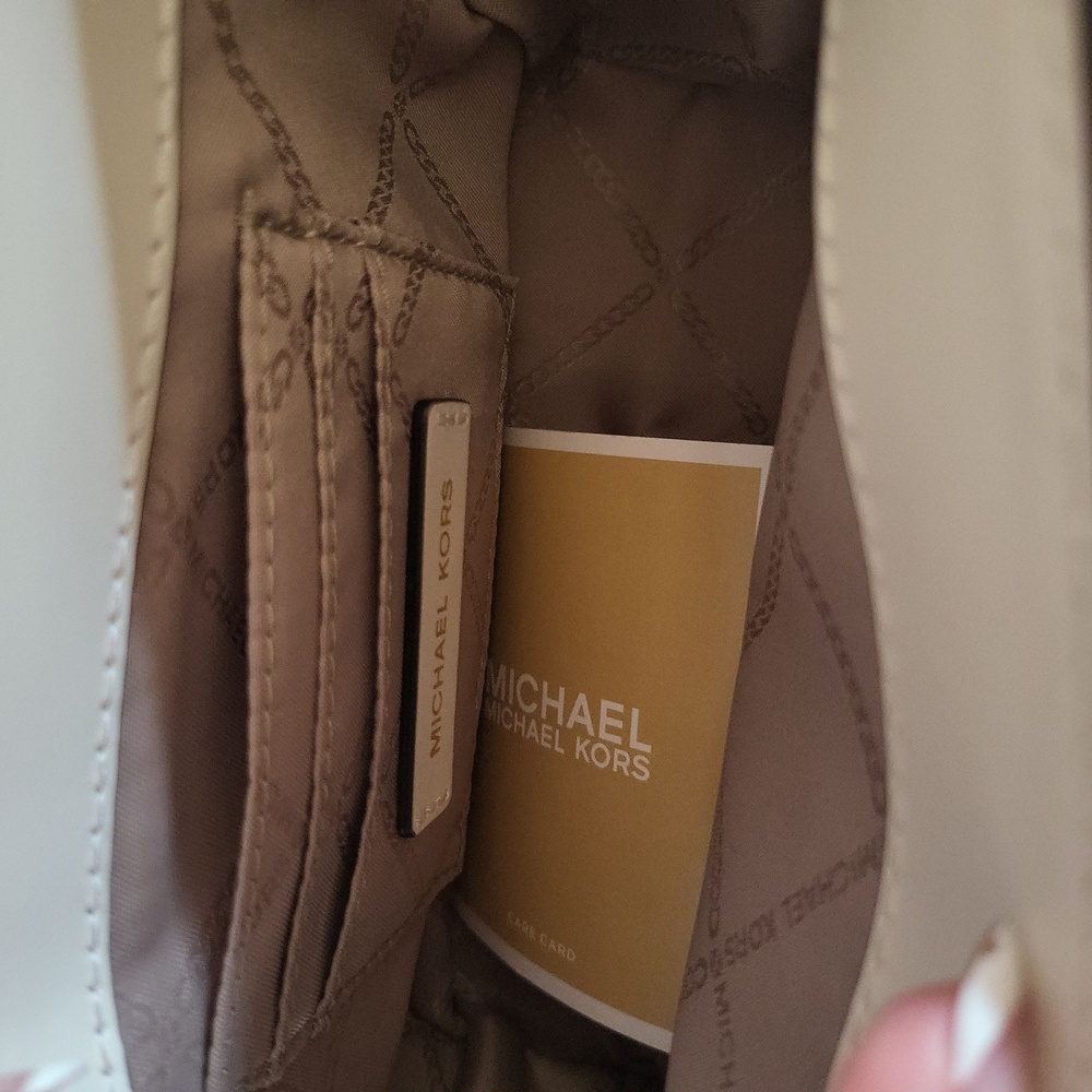 Michael Kors Manhattan Rare Crossbody Bag - Picture 6 of 12